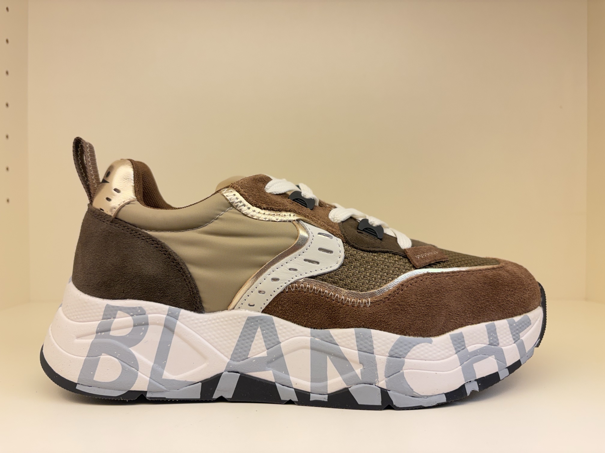 Sneaker