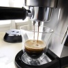 Afbeelding van Tweedekans - De'Longhi EC685.M Dedica Style – Pompdruk Espressoapparaat - Metal