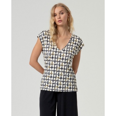 Foto van Surkana top T-shirt viscose creme Incu