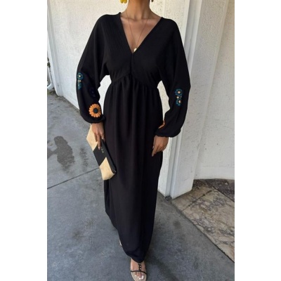 Foto van FLORAL EMBROIDERED SLEEVES LINEN DRESS *IN BLACK OR TAUPE