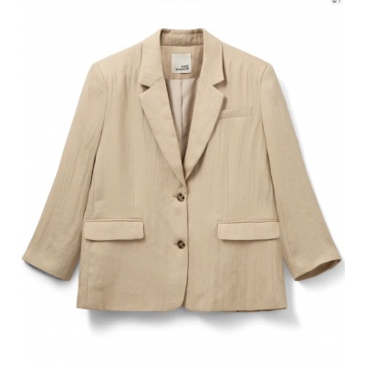 Foto van SOFIE SCHNOOR OVERSIZED BLAZER NATURE SUMMER