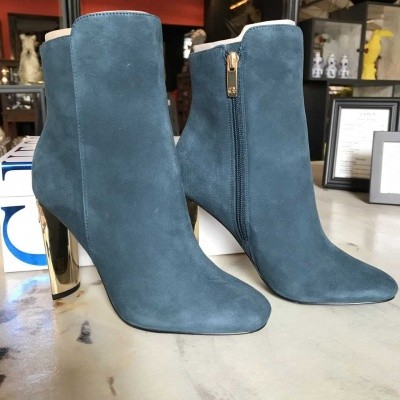 Foto van Guess Suede Low Boot