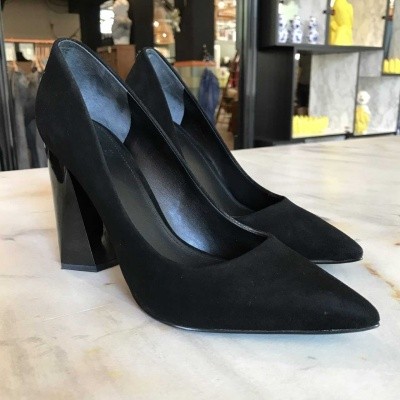 Foto van Guess suede pumps black