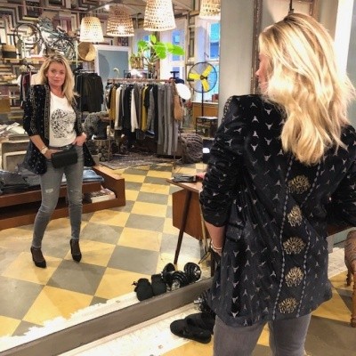 Foto van Alix the Label Embellished Velvet Blazer