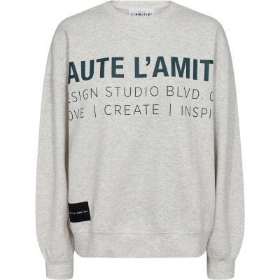 Foto van PRE-ORDER! HAUTE L'AMITIÉ STUDIO LOGO SWEAT