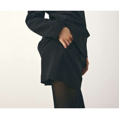 Foto van NOELLA KAZIANETTE SHORTS