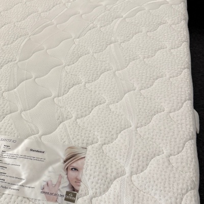 Foto van MAGAZIJNOPRUIMING! Eastborn matras X2