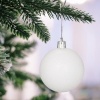 Afbeelding van Set van 100 kerstballen - plastic - mat en glanzend - met glitters - 10 ontwerpen - wit