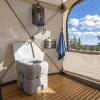 Afbeelding van Outsunny Campingtoilet 20 L Mobiele WC met spoel- en afvalwatertank Grijs