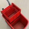 Afbeelding van Homcom Mopemmer met wringer - Kunststof - 60L x 27B x 70,5H cm - Rood