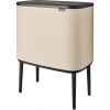 Afbeelding van Brabantia Bo Touch Bin Prullenbak - 11 + 23 liter - Afvalscheiding - Zacht Beige