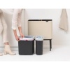 Afbeelding van Brabantia Bo Touch Bin Prullenbak - 11 + 23 liter - Afvalscheiding - Zacht Beige