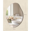 Afbeelding van SONGMICS Asymmetrische Wandspiegel Bloembladvorm 60x45cm Frameloos voor Entree en Badkamer