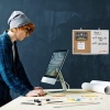 Afbeelding van 2-in-1 combibord - 30 x 45 cm - prikbord en whiteboard met bakje