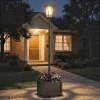 Afbeelding van Outsunny Zwarte Buitenlamp met Zonnepaneel - 41,5 x 41,5 x 195 cm