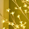 Afbeelding van HOMCOM LED Kersenboom met 180 LED's, 3 helderheidsniveaus, 180 cm, wit kerstdecoratie.