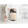 Afbeelding van Brabantia Bo Prullenbak - 2 x 30 liter - Afvalscheiding - Zacht Beige
