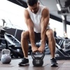 Afbeelding van HOMCOM Kettlebell van kunststof, 27L x 21B x 31H cm, zwart