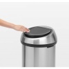 Afbeelding van Brabantia Touch Bin Prullenbak - 60 liter - Mat RVS