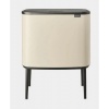 Afbeelding van Brabantia Bo Touch Bin Prullenbak - 11 + 23 liter - Afvalscheiding - Zacht Beige