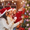 Afbeelding van Kerstballen set van 72 - plastic - onbreekbaar - hartjes en sokjes - roze