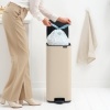 Afbeelding van Brabantia Bo Pedaalemmer - 30 liter - Zacht Beige