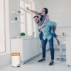 Afbeelding van Relaxdays 3L pedaalemmer voor badkamer met bamboe deksel en uitneembare binnenemmer, wit