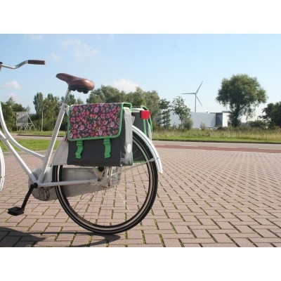 Fietstas Bloem 28 Ltr 35*30*14 CM Fietstas Bloem 28 Ltr 35*30*14 CM
