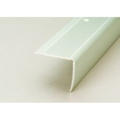 Trapkantprofiel met schroef 55x44mm Foto van Trapkantprofiel met schroef 55x44mm