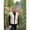 Foto van Ambika gilet hazel gilet flower