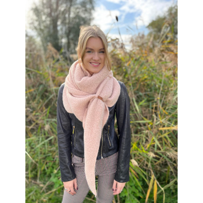 Foto van Sjaal cosy winter roze