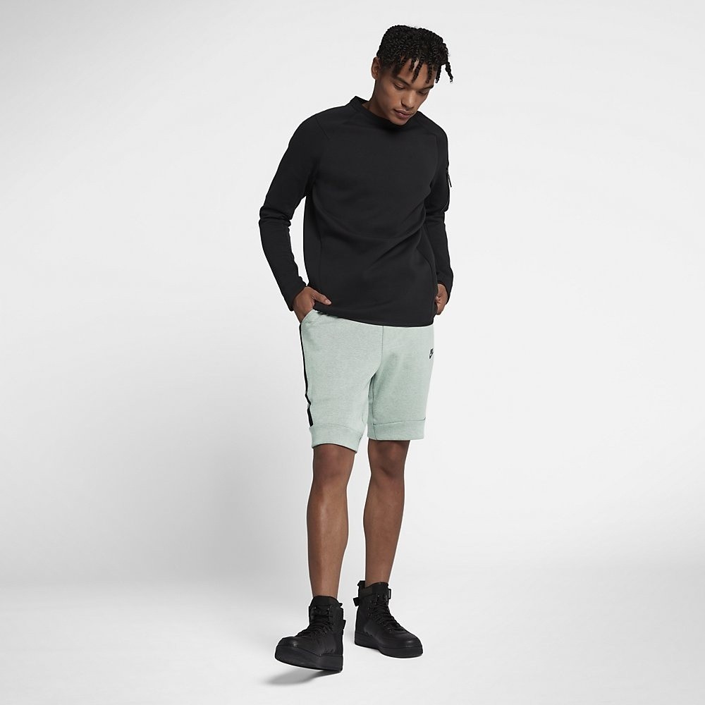 Afbeelding van Nike Tech Fleece Short Barely Grey
