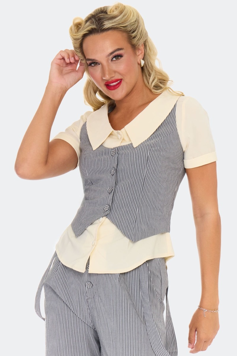Voodoo Vixen | Grijs wit gestreept dames gilet met knoopsluiting