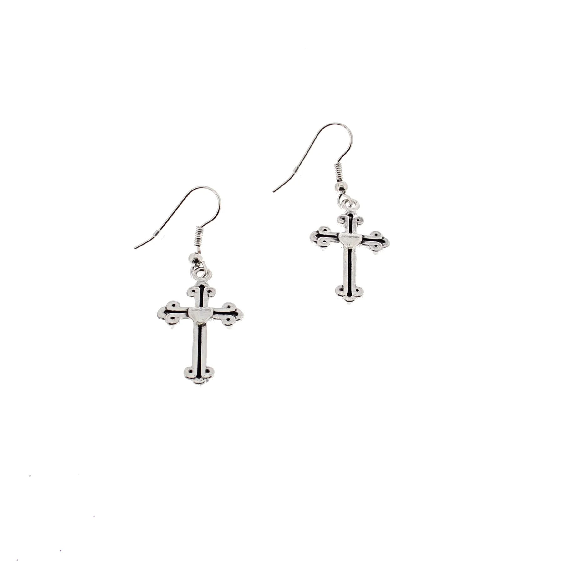 Zacharia | Zilverkleurige oorbellen met goth kruis en hart