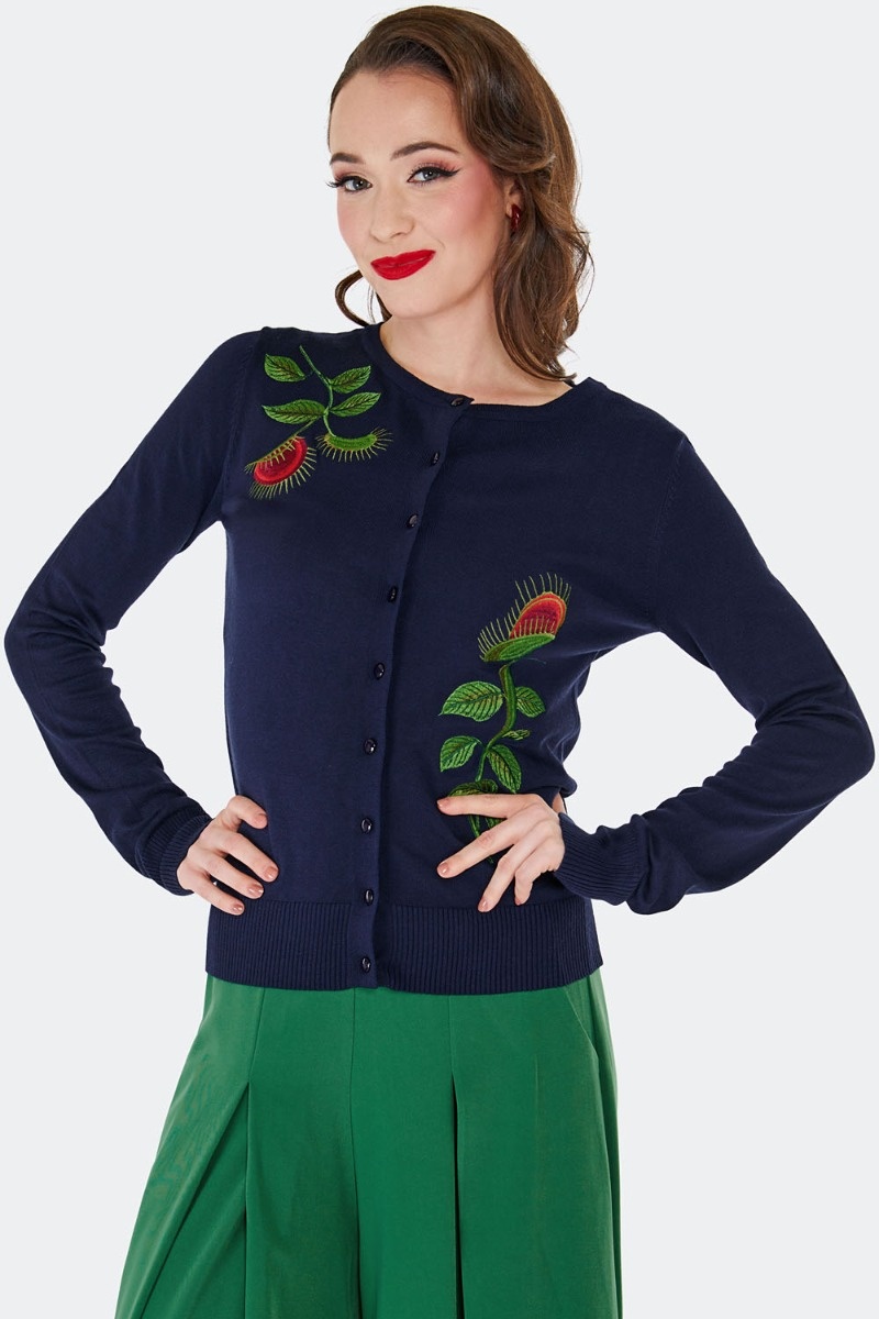 Voodoo Vixen | Blauwe Vintage cardigan met Venus Flytrap borduursels