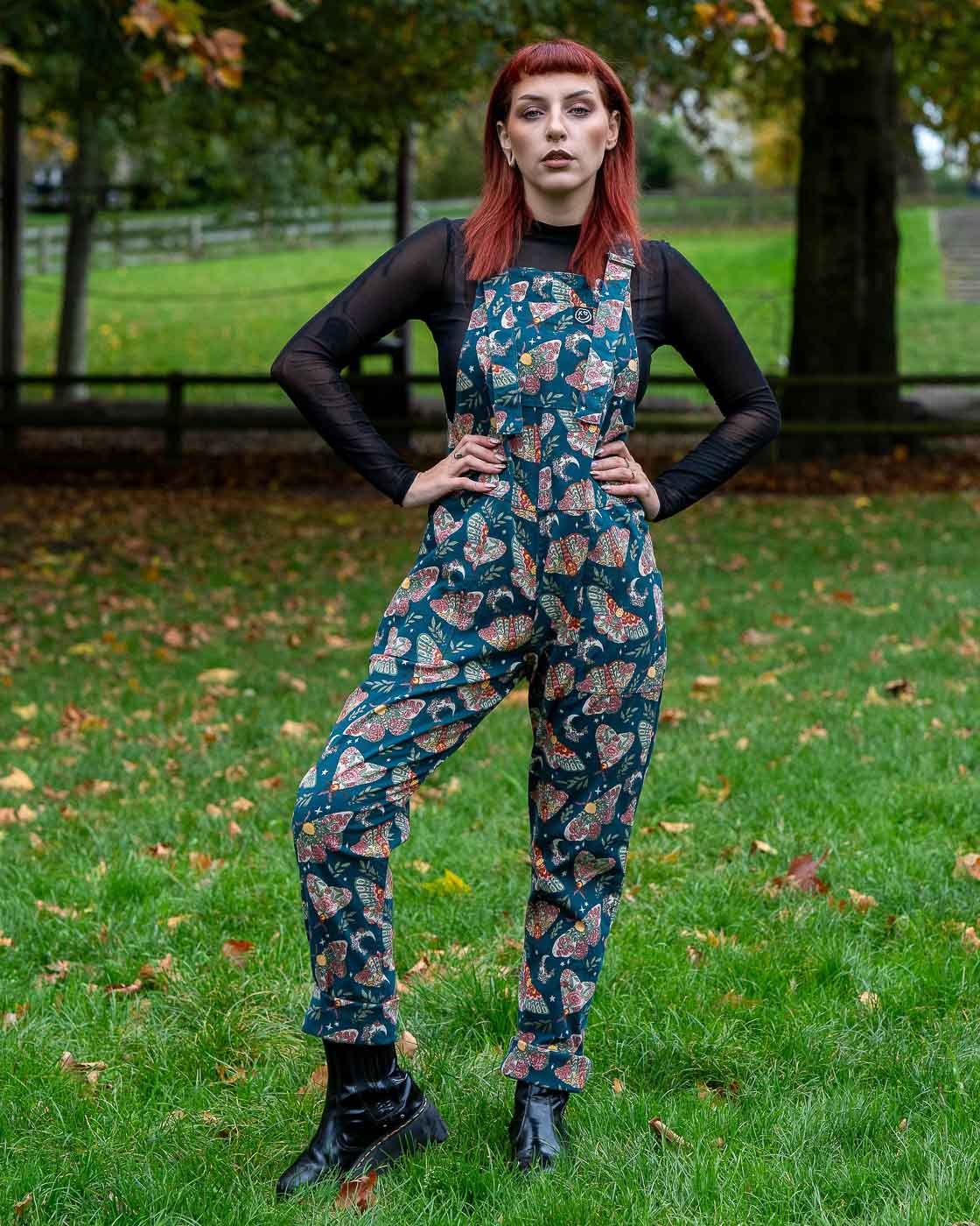 Rebel Romance | Tuinbroek Luna met magische motvlinder print Rebel Romance | Tuinbroek Luna met magische motvlinder print