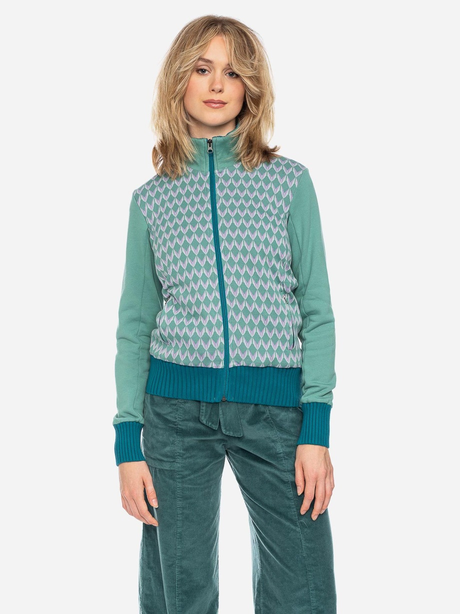 ATO Berlin | Retro sportvest Tania met zachtgroen, lila jacquard patroon, biokatoen