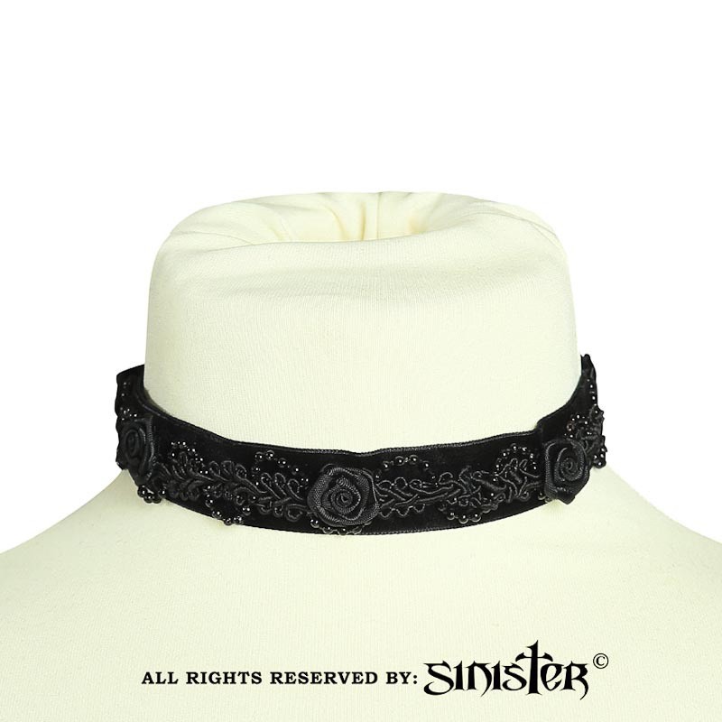 Sinister - Choker Aisling, breed velvet lint met roosjes, zwart Sinister - Choker Aisling, breed velvet lint met roosjes, zwart