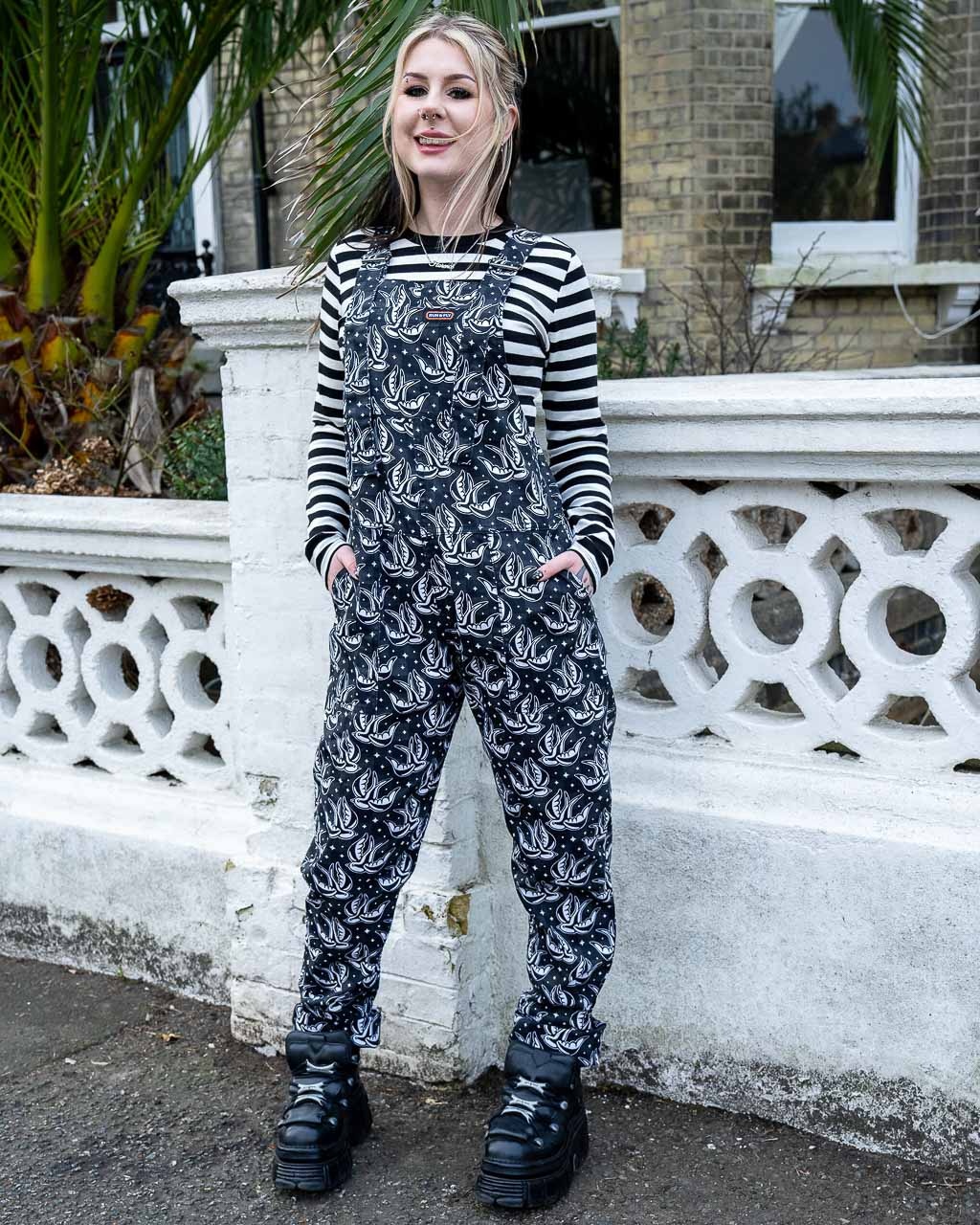 Run & Fly | Tuinbroek met Checker Swallow print Run & Fly | Tuinbroek met Checker Swallow print