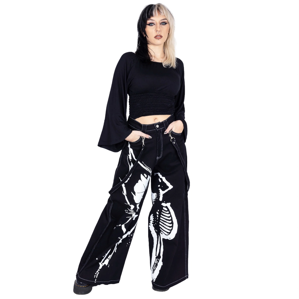 Heartless | Goth skaterbroek Pixie dust, zwart met witte elfenvleugel 