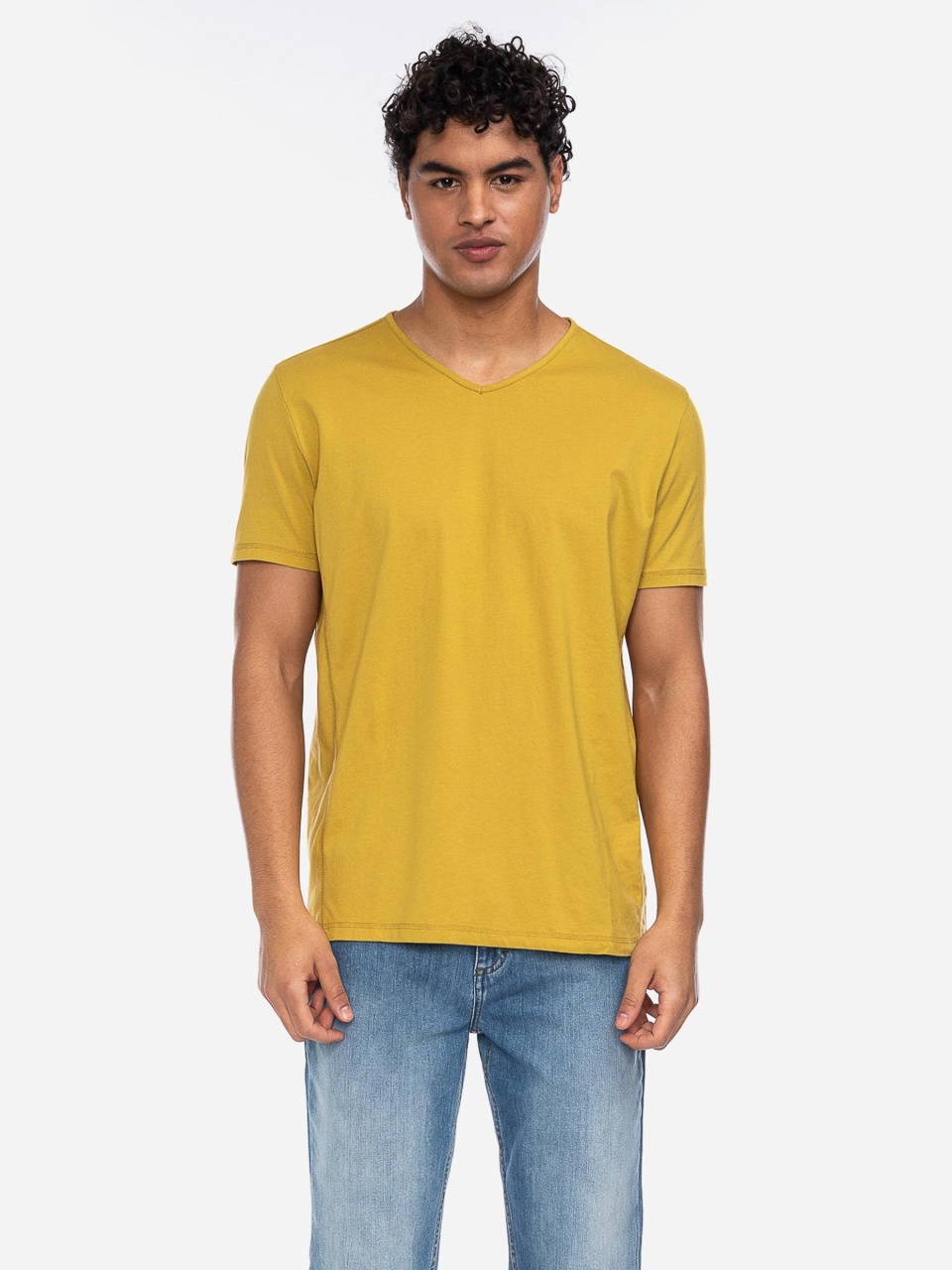 ATO Berlin | T-shirt Valerio van olijf geel biokatoen ATO Berlin | T-shirt Valerio van olijf geel biokatoen