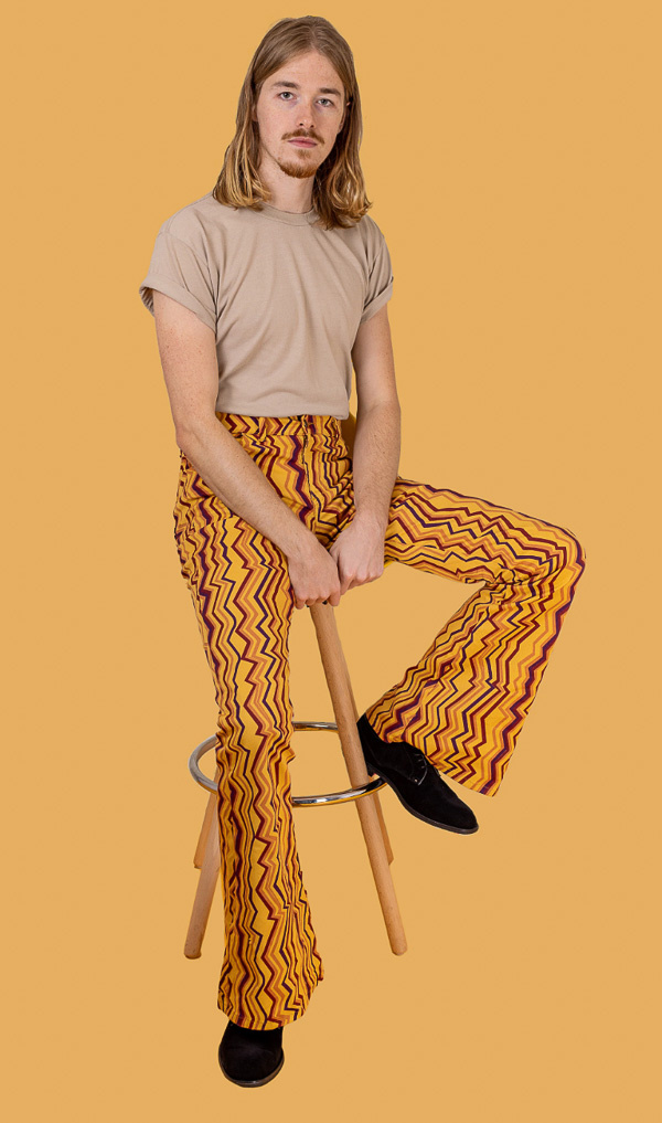 Run & Fly | Goudgele zig zag strepen 70's broek met wijde pijpen
