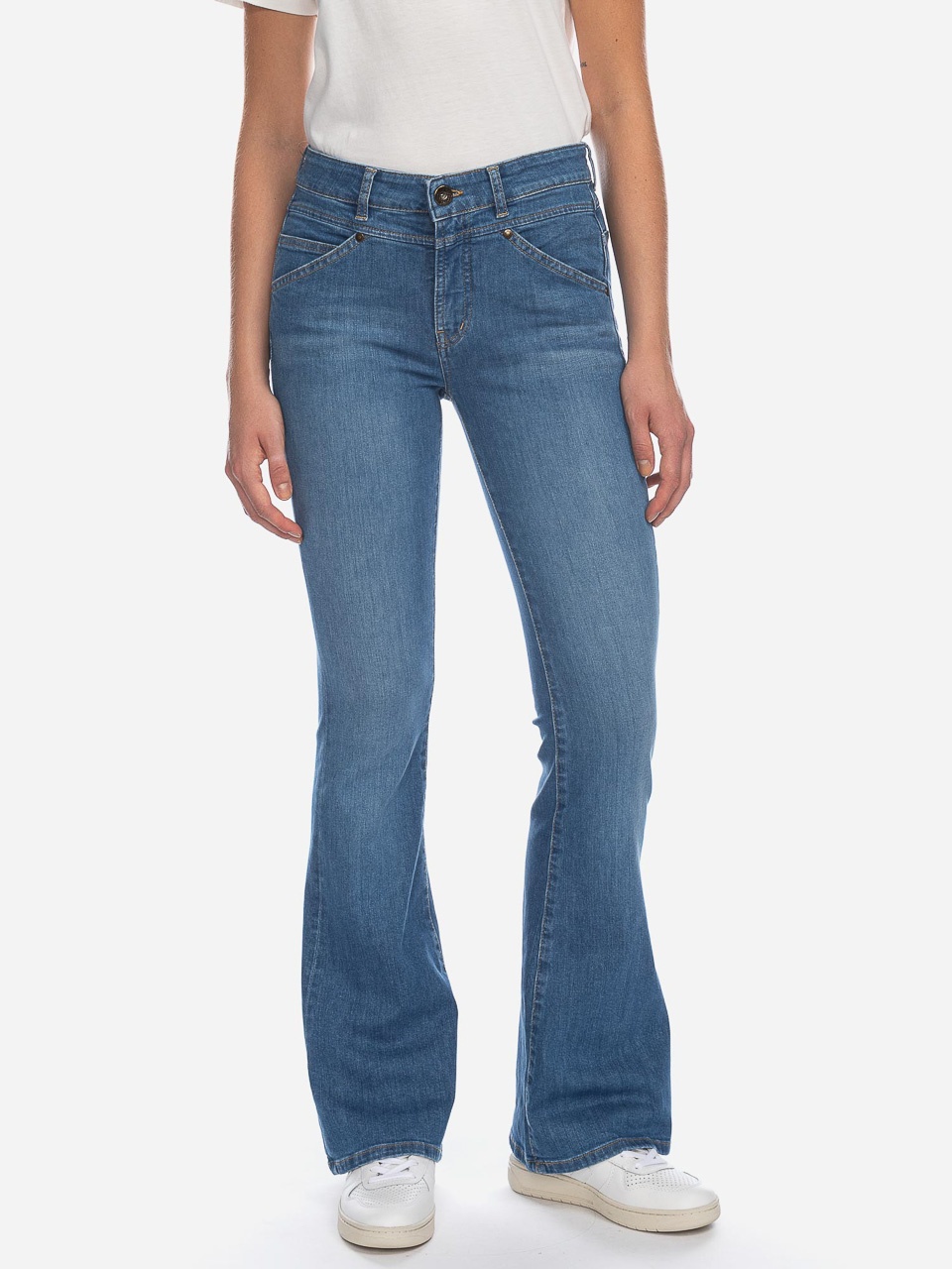 ATO Berlin | Jeans Karlie, used denim met stretch en wijde pijp