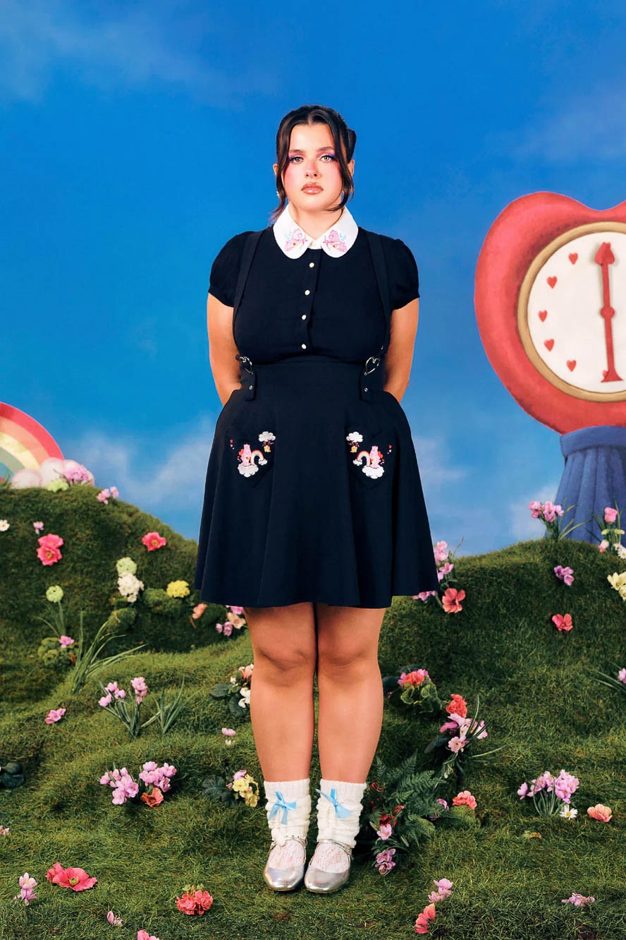 Hell Bunny | Pinafore rok Love-a-Lot met regenboogwolkjes met Starbuddy