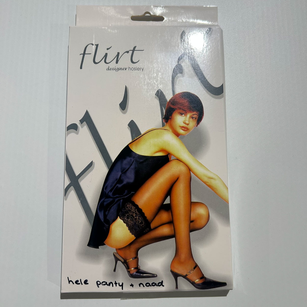 Flirt | Effen zwarte panty met zwarte naad