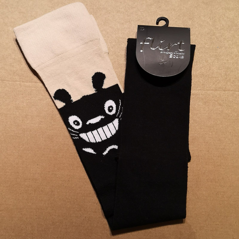 Flirt | Overknee sokken skin top zwart met Totoro smiles Flirt | Overknee sokken skin top zwart met Totoro smiles