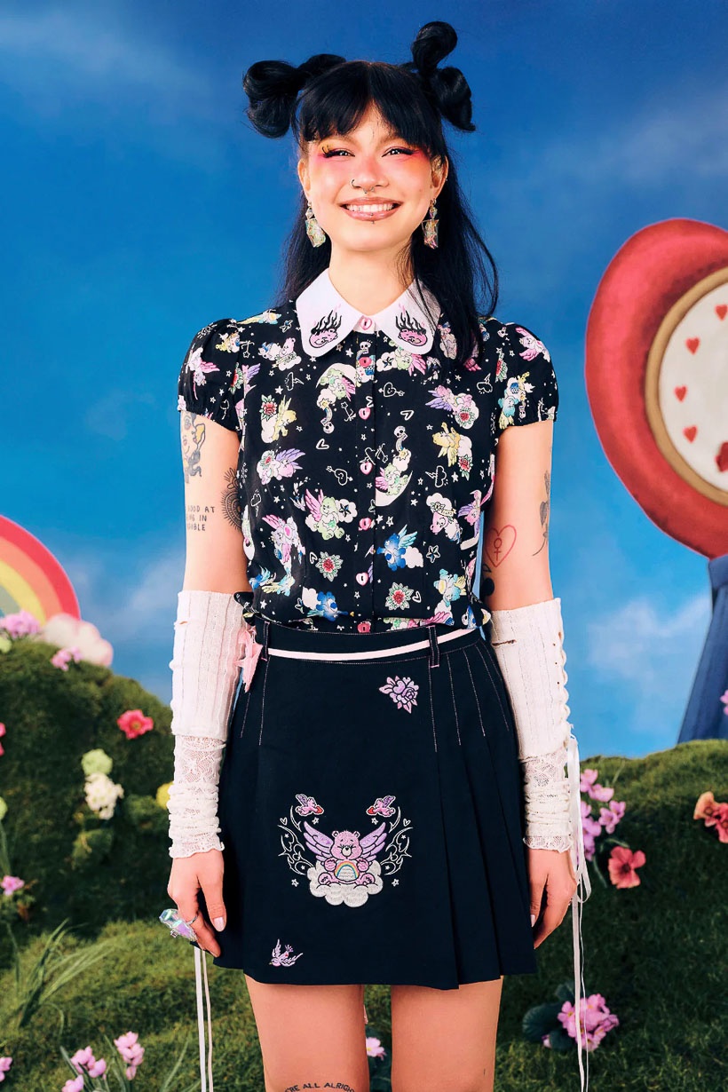 Hell Bunny | Blouse Roxi met Care bears vriendjes, met wit kraagje en borduursels