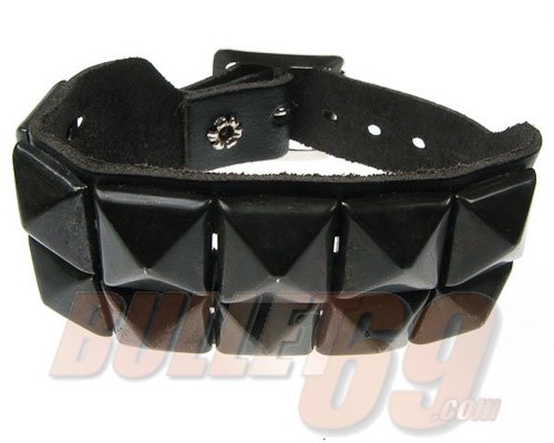 Leren polsband, 35mm - zwart met 2 rij zwarte piramide studs Leren polsband, 35mm - zwart met 2 rij zwarte piramide studs