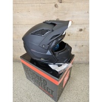 MT Streetfighter mat zwart - S