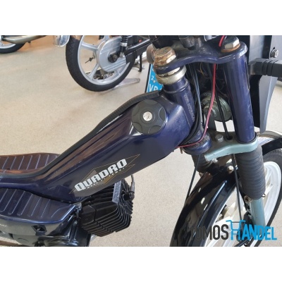 Tankdop zwart met slot A35 kunststof